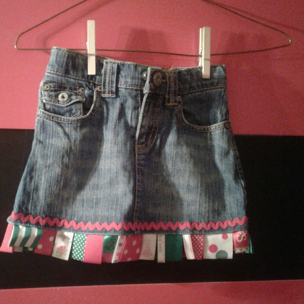 Children's Place Jean Christmas skirt!